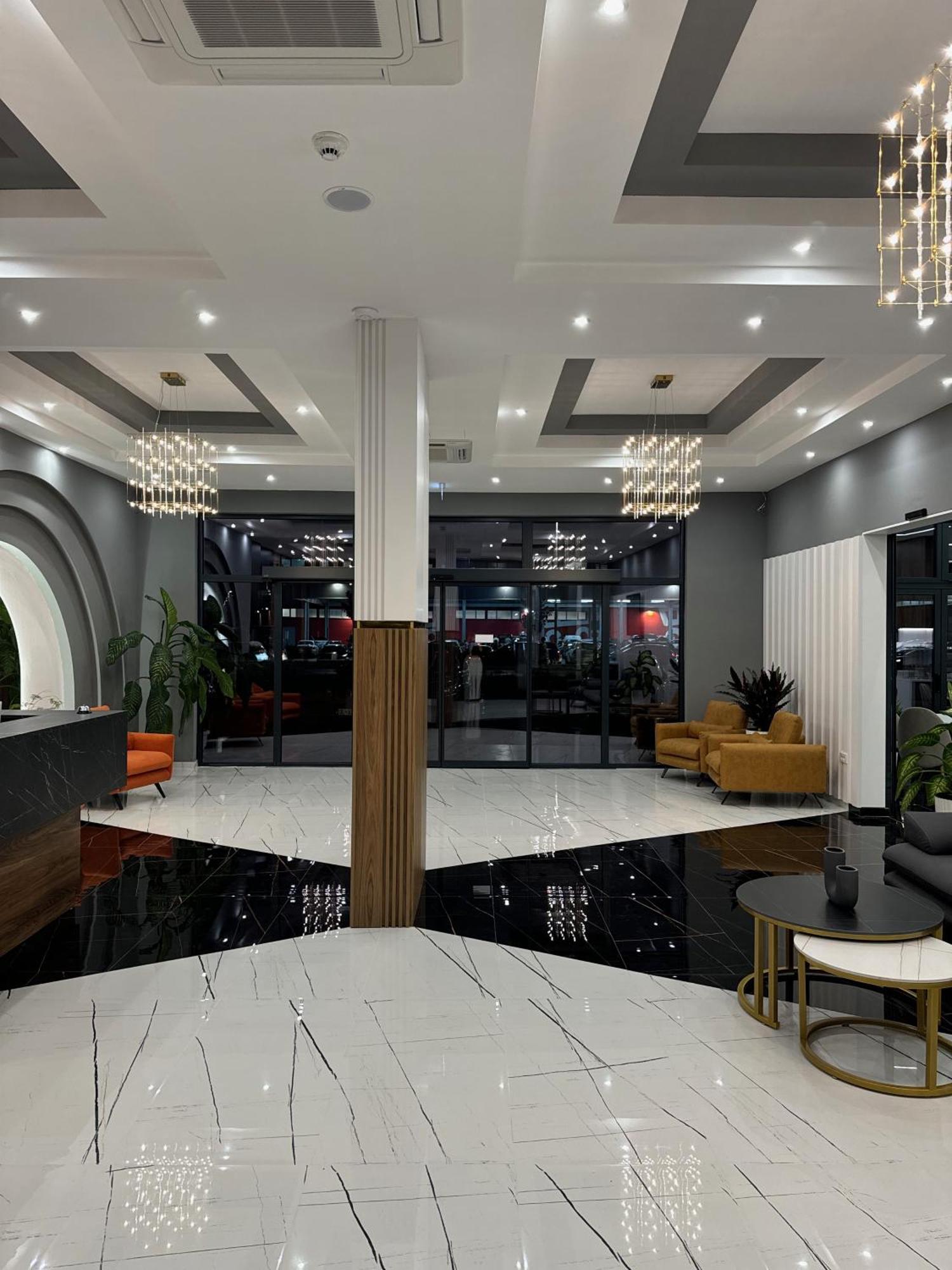 Hotel Maraj Ulcinj Kültér fotó