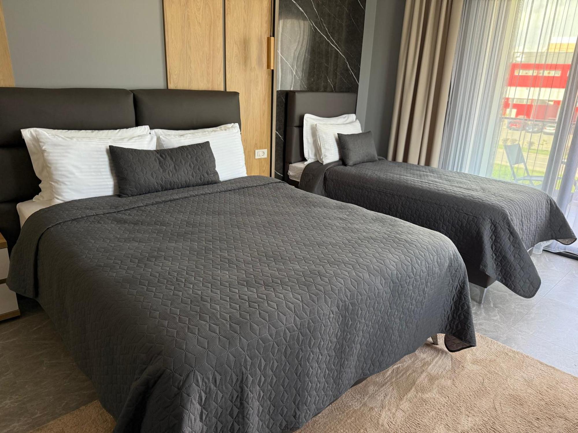Hotel Maraj Ulcinj Kültér fotó